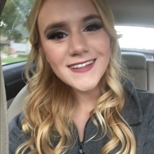 Meet your Posher, Adeline